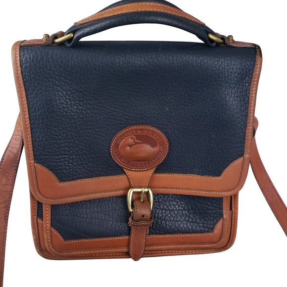 Vintage Dooney Bourke Navy British Tan Med Carrier Surrey Crossbody Purse R120 - Picture 2 of 10
